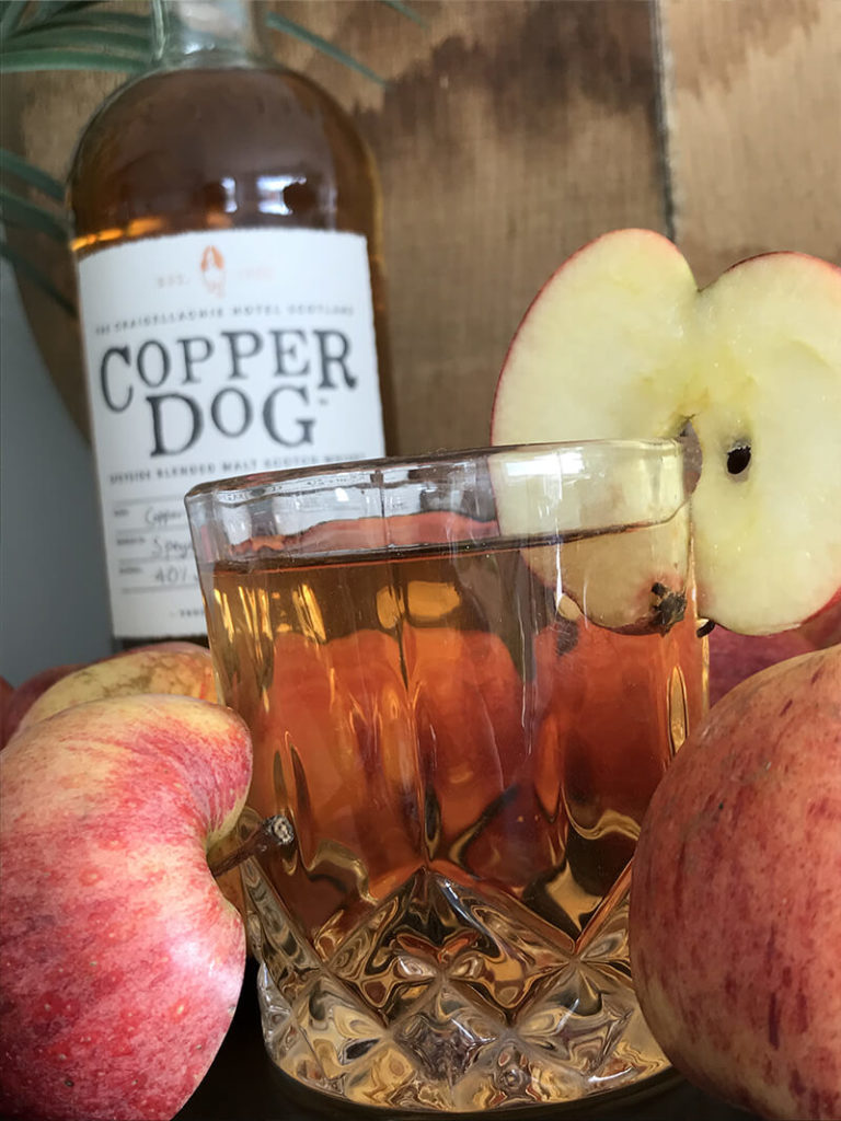 Le cocktail Apple Dog avec le whisky Copper Dog