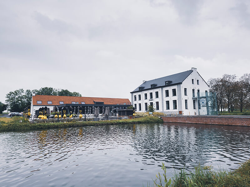 Château de la brasserie Dubuisson devenu musée interactif, restaurant et salle de séminaire